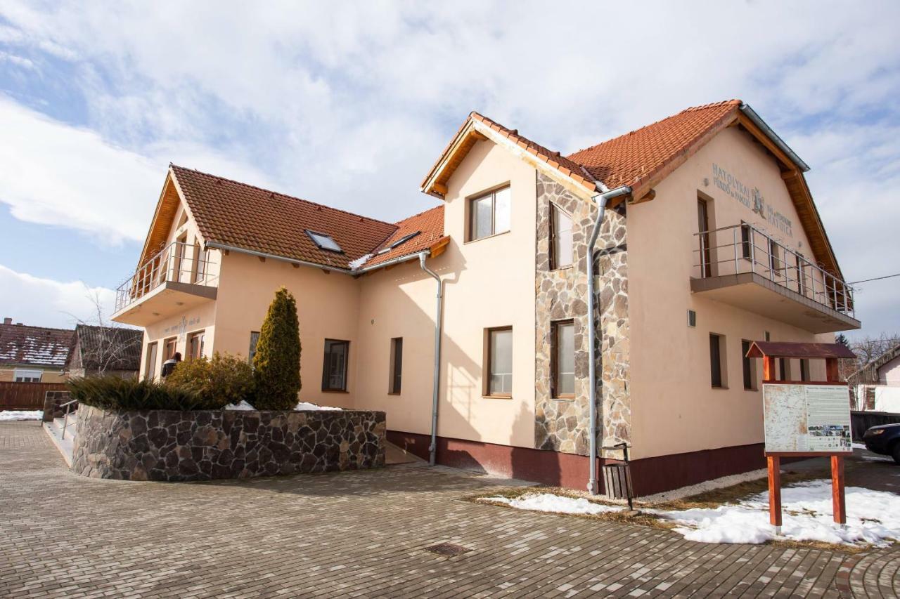 Camere De Inchiriat Hatolyka Kültér fotó